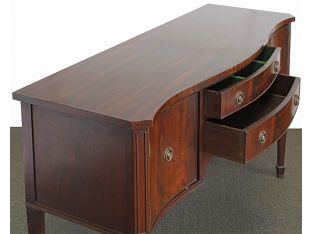 Four Leg Hepplewhite Antique Sideboard circa 1940s